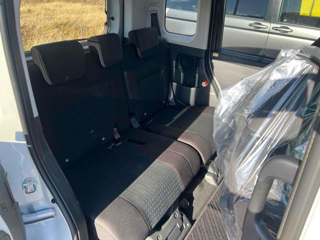 ルーミー カスタムＧ　４ＷＤ　ＥＴＣ　全周囲カメラ　ＴＶ　両側電動スライドドア　クリアランスソナー　オートクルーズコントロール　衝突被害軽減システム　アルミホイール　オートライト　ＬＥＤヘッドランプ　スマートキー（52枚目）