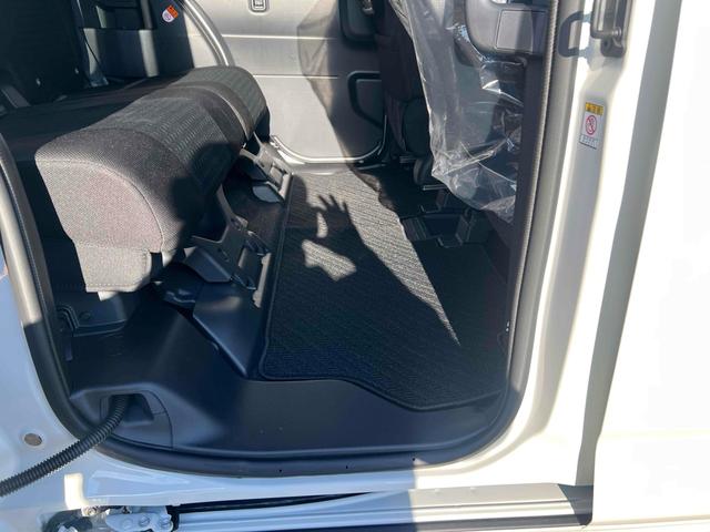 ルーミー カスタムＧ　４ＷＤ　ＥＴＣ　全周囲カメラ　ＴＶ　両側電動スライドドア　クリアランスソナー　オートクルーズコントロール　衝突被害軽減システム　アルミホイール　オートライト　ＬＥＤヘッドランプ　スマートキー（53枚目）