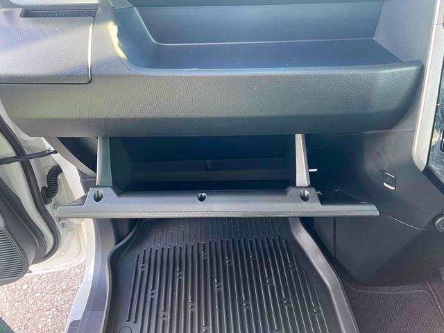 ルーミー カスタムＧ　４ＷＤ　ＥＴＣ　全周囲カメラ　ＴＶ　両側電動スライドドア　クリアランスソナー　オートクルーズコントロール　衝突被害軽減システム　アルミホイール　オートライト　ＬＥＤヘッドランプ　スマートキー（56枚目）