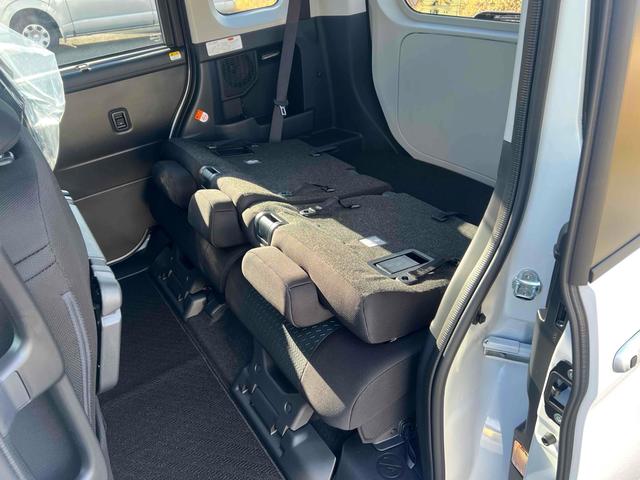 ルーミー カスタムＧ　４ＷＤ　ＥＴＣ　全周囲カメラ　ＴＶ　両側電動スライドドア　クリアランスソナー　オートクルーズコントロール　衝突被害軽減システム　アルミホイール　オートライト　ＬＥＤヘッドランプ　スマートキー（71枚目）