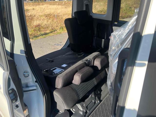 ルーミー カスタムＧ　４ＷＤ　ＥＴＣ　全周囲カメラ　ＴＶ　両側電動スライドドア　クリアランスソナー　オートクルーズコントロール　衝突被害軽減システム　アルミホイール　オートライト　ＬＥＤヘッドランプ　スマートキー（72枚目）