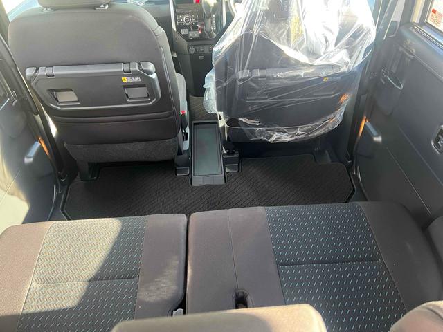 ルーミー カスタムＧ　４ＷＤ　ＥＴＣ　全周囲カメラ　ＴＶ　両側電動スライドドア　クリアランスソナー　オートクルーズコントロール　衝突被害軽減システム　アルミホイール　オートライト　ＬＥＤヘッドランプ　スマートキー（74枚目）