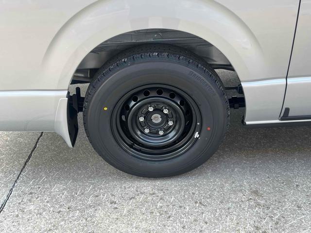 ハイエースバン ロングＤＸ　ＧＬパッケージ　全周囲カメラ　ナビ　ＴＶ　クリアランスソナー　衝突被害軽減システム　両側スライドドア　オートマチックハイビーム　オートライト　キーレスエントリー　電動格納ミラー　ＡＴ　ＵＳＢ　Ｂｌｕｅｔｏｏｔｈ（21枚目）