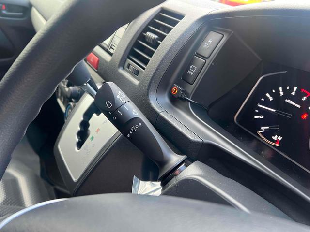 ハイエースバン ロングＤＸ　ＧＬパッケージ　全周囲カメラ　ナビ　ＴＶ　クリアランスソナー　衝突被害軽減システム　両側スライドドア　オートマチックハイビーム　オートライト　キーレスエントリー　電動格納ミラー　ＡＴ　ＵＳＢ　Ｂｌｕｅｔｏｏｔｈ（27枚目）