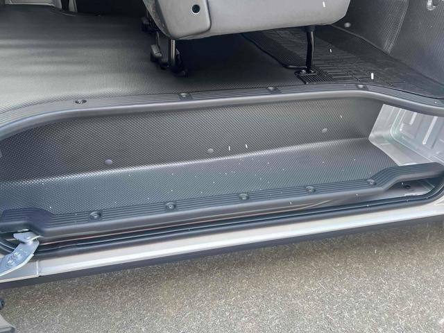 ハイエースバン ロングＤＸ　ＧＬパッケージ　全周囲カメラ　ナビ　ＴＶ　クリアランスソナー　衝突被害軽減システム　両側スライドドア　オートマチックハイビーム　オートライト　キーレスエントリー　電動格納ミラー　ＡＴ　ＵＳＢ　Ｂｌｕｅｔｏｏｔｈ（31枚目）