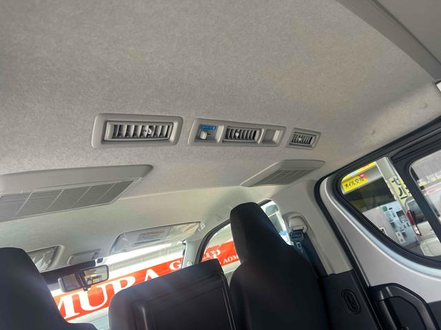 ハイエースバン ロングＤＸ　ＧＬパッケージ　全周囲カメラ　ナビ　ＴＶ　クリアランスソナー　衝突被害軽減システム　両側スライドドア　オートマチックハイビーム　オートライト　キーレスエントリー　電動格納ミラー　ＡＴ　ＵＳＢ　Ｂｌｕｅｔｏｏｔｈ（56枚目）