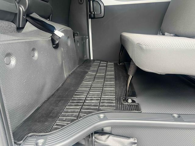 ハイエースバン ロングＤＸ　ＧＬパッケージ　全周囲カメラ　ナビ　ＴＶ　クリアランスソナー　衝突被害軽減システム　両側スライドドア　オートマチックハイビーム　オートライト　キーレスエントリー　電動格納ミラー　ＡＴ　ＵＳＢ　Ｂｌｕｅｔｏｏｔｈ（61枚目）