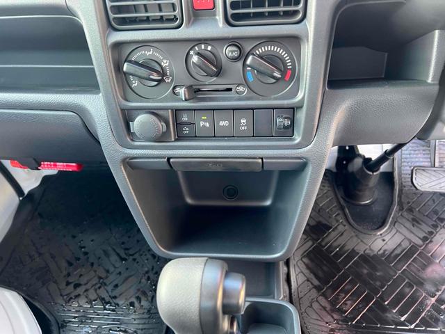 キャリイトラック 　垂直式ゲートリフター　４ＷＤ　ＡＴ　衝突被害軽減システム　クリアランスソナー　レーンアシスト　ＥＳＣ　エアコン　パワーウィンドウ　記録簿（5枚目）