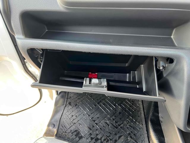 キャリイトラック 　垂直式ゲートリフター　４ＷＤ　ＡＴ　衝突被害軽減システム　クリアランスソナー　レーンアシスト　ＥＳＣ　エアコン　パワーウィンドウ　記録簿（10枚目）