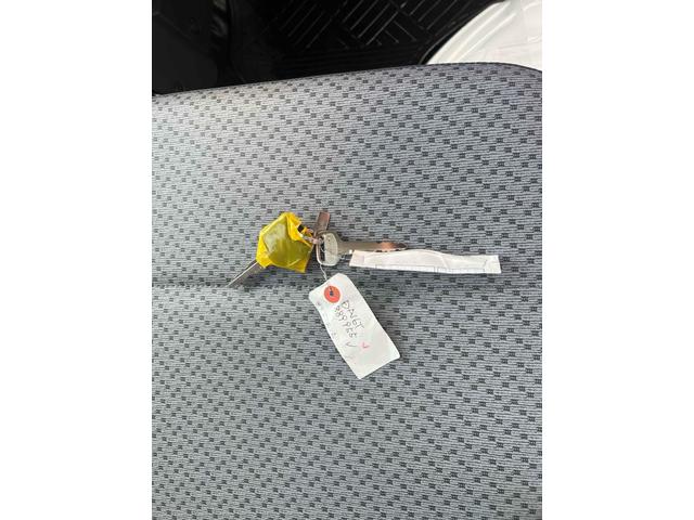 キャリイトラック 　垂直式ゲートリフター　４ＷＤ　ＡＴ　衝突被害軽減システム　クリアランスソナー　レーンアシスト　ＥＳＣ　エアコン　パワーウィンドウ　記録簿（13枚目）