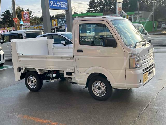 キャリイトラック 　垂直式ゲートリフター　４ＷＤ　ＡＴ　衝突被害軽減システム　クリアランスソナー　レーンアシスト　ＥＳＣ　エアコン　パワーウィンドウ　記録簿（15枚目）