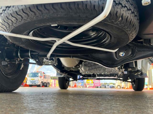 キャリイトラック 　垂直式ゲートリフター　４ＷＤ　ＡＴ　衝突被害軽減システム　クリアランスソナー　レーンアシスト　ＥＳＣ　エアコン　パワーウィンドウ　記録簿（33枚目）