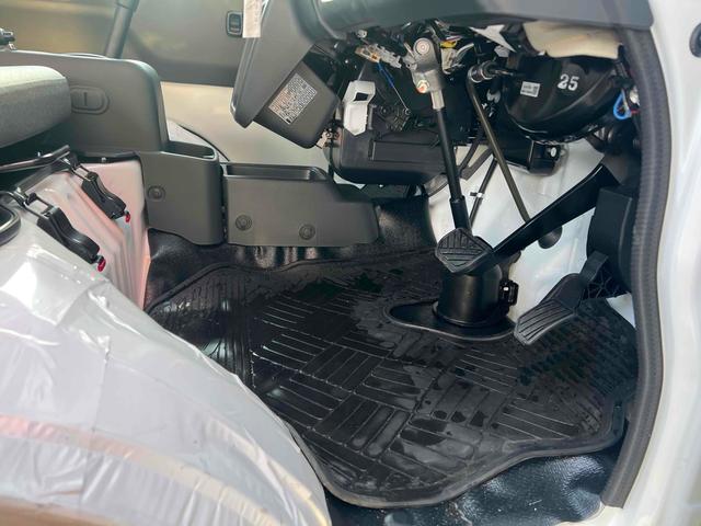 キャリイトラック 　垂直式ゲートリフター　４ＷＤ　ＡＴ　衝突被害軽減システム　クリアランスソナー　レーンアシスト　ＥＳＣ　エアコン　パワーウィンドウ　記録簿（39枚目）