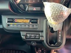 必ず使用するシフトレバー。確りと確認したいですね。 7