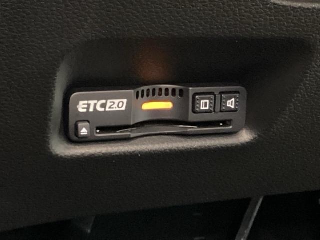フィット ｅ：ＨＥＶホーム　純正メモリーナビ、中古スタッドレスタイヤ、ドライブレコーダー前後装着＋ＥＴＣ付　当社デモカー（16枚目）
