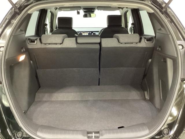 フィット ｅ：ＨＥＶホーム　純正メモリーナビ、中古スタッドレスタイヤ、ドライブレコーダー前後装着＋ＥＴＣ付　当社デモカー（24枚目）