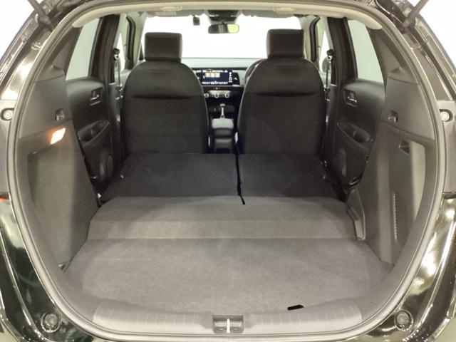 フィット ｅ：ＨＥＶホーム　純正メモリーナビ、中古スタッドレスタイヤ、ドライブレコーダー前後装着＋ＥＴＣ付　当社デモカー（25枚目）