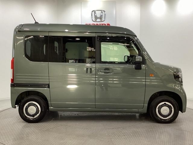 Ｎ－ＶＡＮ ファン・ターボ　４ＷＤ　衝突被害軽減システム　オートクルーズコントロール　クリアランスソナー　中古スタッドレスタイヤ、純正メモリーナビ、ドライブレコーダー前後装着＋ＥＴＣ付　当社デモカー（4枚目）