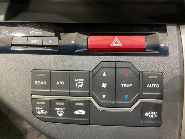 ステップワゴン Ｇコンフォートセレクション　４ＷＤ　ＥＴＣ　両側電動スライドドア　ＨＩＤ　３列シート　オートクルーズコントロール　スマートキー　光触媒抗菌消臭施工済（8枚目）