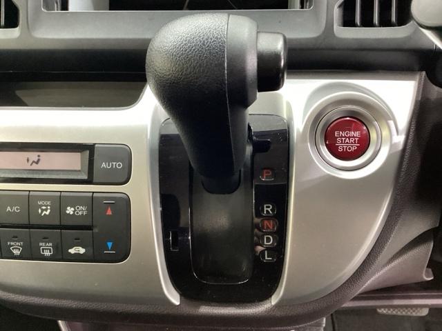 Ｎ－ＷＧＮカスタム Ｇ　クリアランスソナー　ＨＩＤ　スマートキー　横スベリ防止システム　いまコレ＋新品・フロアカーペットマット付　光触媒抗菌消臭施工済（9枚目）