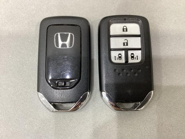 ステップワゴンスパーダ スパーダ・クールスピリットホンダセンシング　４ＷＤ　オートクルーズコントロール　ナビ　ＴＶ　バックカメラ　衝突被害軽減システム　ドライブレコーダー装備車　光触媒抗菌消臭施工済（13枚目）