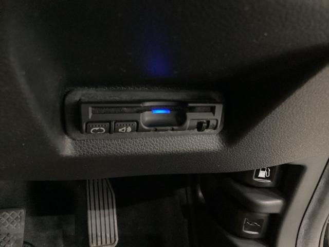 シャトル Ｇ　４ＷＤ　光触媒抗菌消臭施工済　ＥＴＣ　キーレスエントリー　エンジンスターター　寒冷地仕様　ＡＢＳ　運転席エアバッグ　助手席エアバック　アイドリングストップ　盗難防止システム（12枚目）