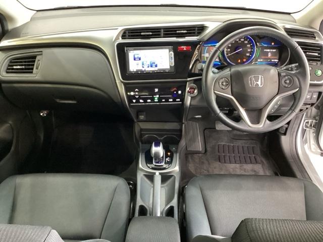 グレイス ハイブリッドＬＸ　４ＷＤ　光触媒抗菌消臭施工済　純正メモリーナビ　ワンセグＴＶ　バックモニター　スマートキー　横滑り防止　オートエアコン　シートヒーター（5枚目）