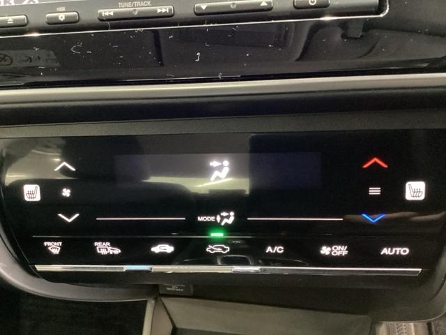 グレイス ハイブリッドＬＸ　４ＷＤ　光触媒抗菌消臭施工済　純正メモリーナビ　ワンセグＴＶ　バックモニター　スマートキー　横滑り防止　オートエアコン　シートヒーター（9枚目）