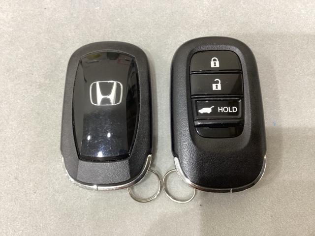 ヴェゼル e:HEVZ 純正メモリーナビ 純正アルミホイール 電動リアゲート シートヒーター ETC バックカメラ 障害物センサー ワイヤレス充電器(15枚目)
