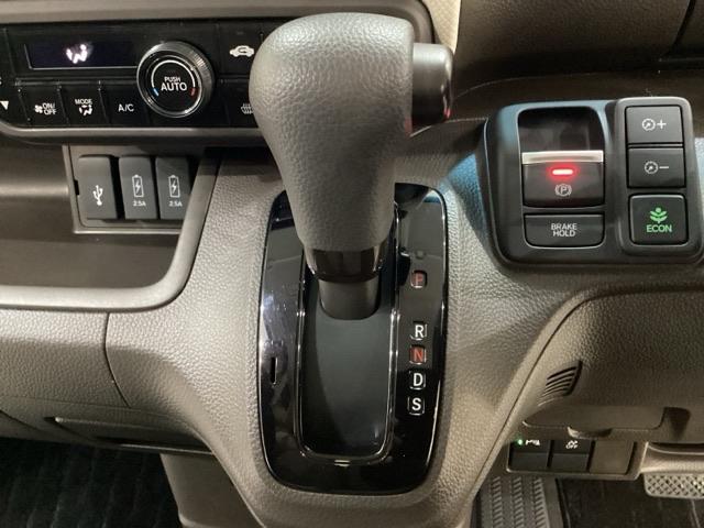 Ｎ－ＢＯＸ Ｌ　４ＷＤ　ナビ　ＴＶ　バックカメラ　オートクルーズコントロール　いまコレ＋新品・フロアカーペットマット付　光触媒抗菌消臭施工済（10枚目）