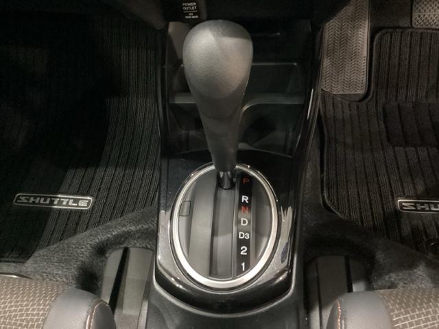 フィットシャトル １５Ｘ　純正アルミホイール　４ＷＤ　盗難防止（7枚目）
