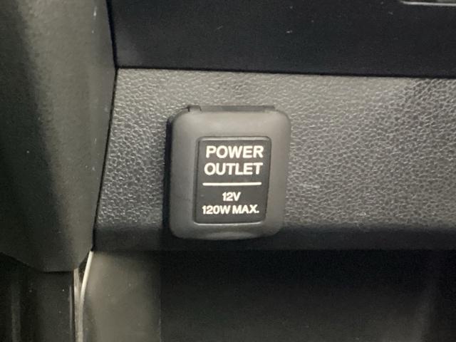 フィットシャトル １５Ｘ　純正アルミホイール　４ＷＤ　盗難防止（12枚目）