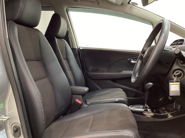 フィットシャトル １５Ｘ　純正アルミホイール　４ＷＤ　盗難防止（13枚目）