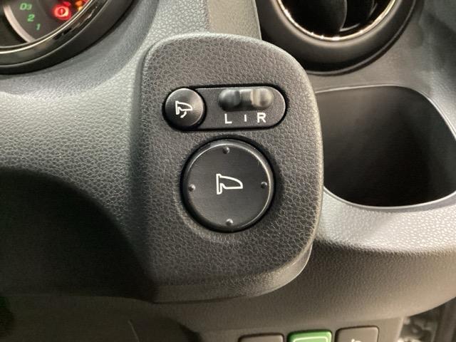 フィットシャトル １５Ｘ　純正アルミホイール　４ＷＤ　盗難防止（14枚目）