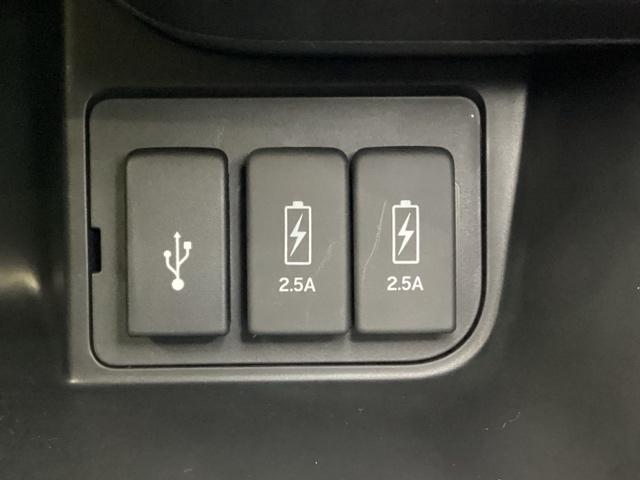 Ｎ－ＢＯＸカスタム Ｌ　エンジンスターター　純正メモリーナビ　純正アルミホイール　シートヒーター　クルーズコントロール　横滑り防止　障害物センサー　衝突軽減ブレーキ　ドライブレコーダー　バックカメラ　キーレス　４ＷＤ（10枚目）