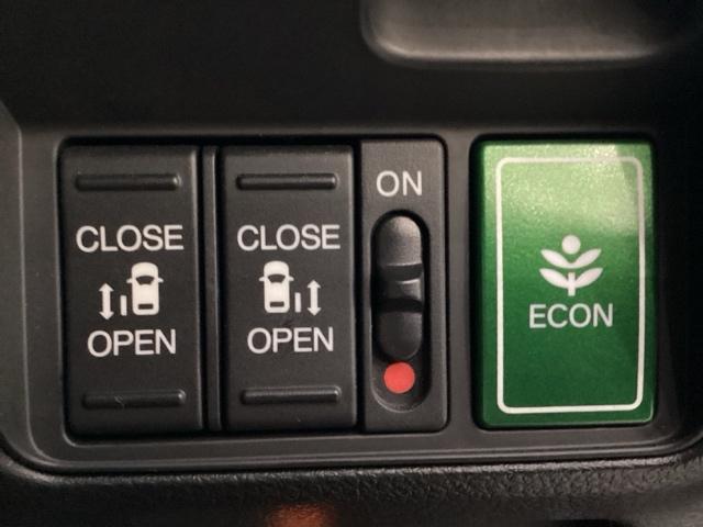 オデッセイハイブリッド ハイブリッドアブソルート・ホンダセンシング　ＥＴＣ　ドライブレコーダー　純正メモリーナビ　純正アルミホイール　クルーズコントロール　横滑り防止　衝突軽減ブレーキ　バックカメラ　キーレス　ＬＥＤヘッドライト　ホンダセンシング　リア席モニター（15枚目）