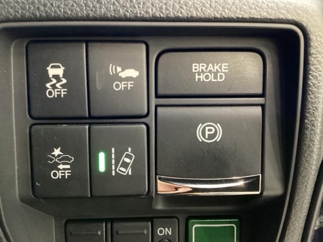 オデッセイハイブリッド ハイブリッドアブソルート・ホンダセンシング　ＥＴＣ　ドライブレコーダー　純正メモリーナビ　純正アルミホイール　クルーズコントロール　横滑り防止　衝突軽減ブレーキ　バックカメラ　キーレス　ＬＥＤヘッドライト　ホンダセンシング　リア席モニター（16枚目）