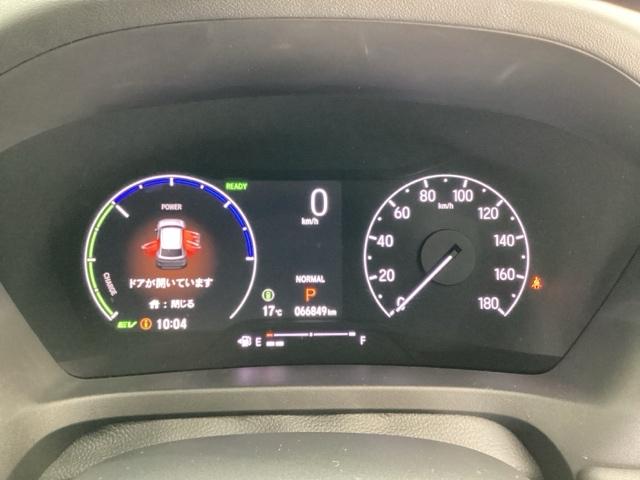 ヴェゼル ｅ：ＨＥＶＺ　ＥＴＣ　エンジンスターター　純正メモリーナビ　純正アルミホイール　シートヒーター　クルーズコントロール　横滑り防止　障害物センサー　バックカメラ　純正キーレス　４ＷＤ　ＬＥＤヘッドライト　ホンダセンシ（13枚目）