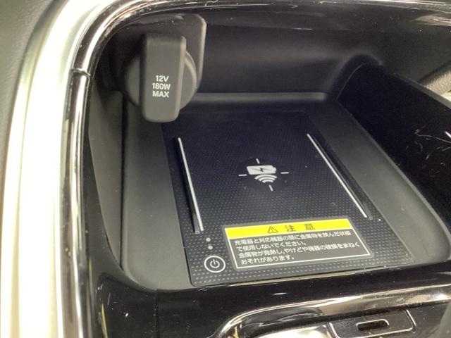 ヴェゼル ｅ：ＨＥＶＺ　ＥＴＣ　エンジンスターター　純正メモリーナビ　純正アルミホイール　シートヒーター　クルーズコントロール　横滑り防止　障害物センサー　バックカメラ　純正キーレス　４ＷＤ　ＬＥＤヘッドライト　ホンダセンシ（18枚目）