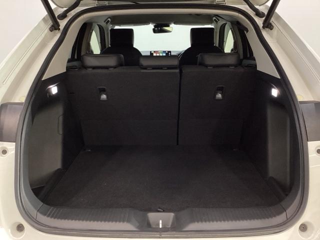 ヴェゼル ｅ：ＨＥＶＺ　ＥＴＣ　エンジンスターター　純正メモリーナビ　純正アルミホイール　シートヒーター　クルーズコントロール　横滑り防止　障害物センサー　バックカメラ　純正キーレス　４ＷＤ　ＬＥＤヘッドライト　ホンダセンシ（22枚目）