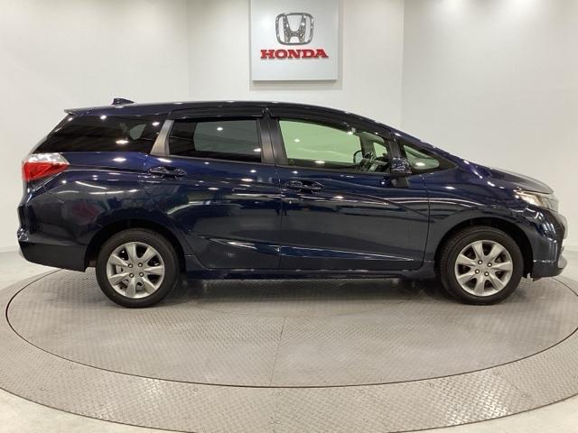 シャトル Ｇホンダセンシング　純正メモリーナビ　純正アルミホイール　いまコレ＋新品フロアマット付　ホンダセンシング　クルーズコントロール　ドライブレコーダー　衝突軽減ブレーキ　横滑り防止　バックカメラ　ＬＥＤヘッドライト　４ＷＤ（6枚目）