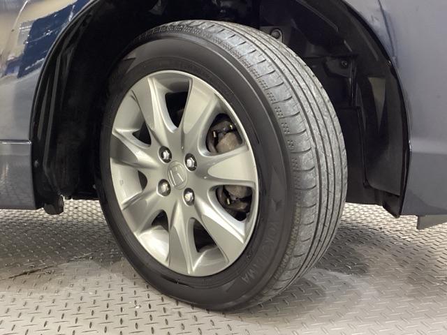 シャトル Ｇホンダセンシング　純正メモリーナビ　純正アルミホイール　いまコレ＋新品フロアマット付　ホンダセンシング　クルーズコントロール　ドライブレコーダー　衝突軽減ブレーキ　横滑り防止　バックカメラ　ＬＥＤヘッドライト　４ＷＤ（25枚目）