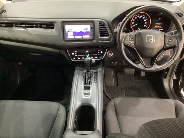 ヴェゼル Ｘ・ホンダセンシング　ＥＴＣ　エンジンスターター　純正メモリーナビ　社外アルミホイール　シートヒーター　ホンダセンシング　クルーズコントロール　横滑り防止　衝突軽減ブレーキ　バックカメラ　キーレス　４ＷＤ　ＬＥＤヘッドライ（5枚目）