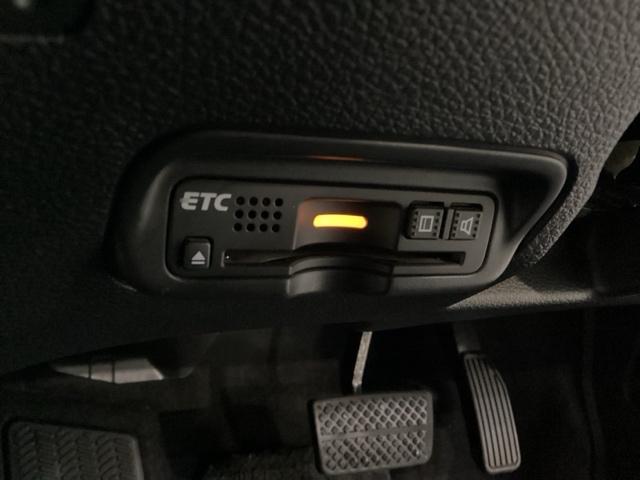 ヴェゼル Ｘ・ホンダセンシング　ＥＴＣ　エンジンスターター　純正メモリーナビ　社外アルミホイール　シートヒーター　ホンダセンシング　クルーズコントロール　横滑り防止　衝突軽減ブレーキ　バックカメラ　キーレス　４ＷＤ　ＬＥＤヘッドライ（15枚目）