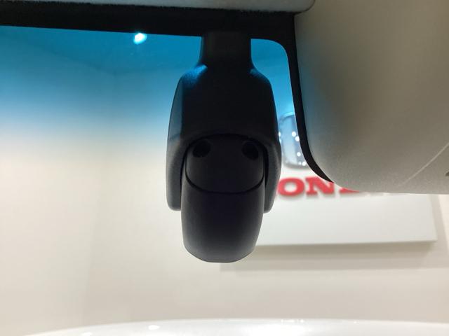 Ｎ－ＢＯＸ Ｇ・スロープＬホンダセンシング　車いす仕様車　電動ウィンチ　ドライブレコーダー前後装備車　純正メモリーナビ　純正アルミホイール　シートヒーター　ＥＴＣ　ホンダセンシング　クルーズコントロール　片側電動スライドドア　バックカメラ（18枚目）