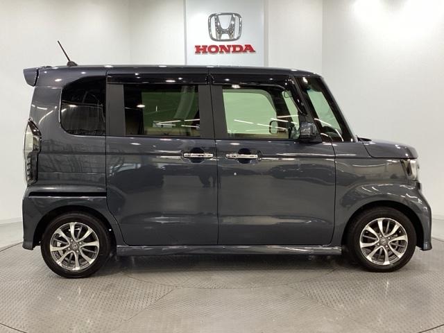 Ｎ－ＢＯＸカスタム Ｌ　いまコレ＋新品・フロアカーペットマット付　光触媒抗菌消臭施工済　純正メモリーナビ　フルセグＴＶ　バックモニター　電動スライドドア　衝突被害軽減ブレーキ（6枚目）