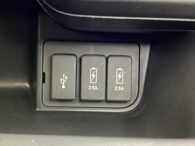 Ｎ－ＢＯＸカスタム Ｌ　いまコレ＋新品・フロアカーペットマット付　光触媒抗菌消臭施工済　純正メモリーナビ　フルセグＴＶ　バックモニター　電動スライドドア　衝突被害軽減ブレーキ（13枚目）