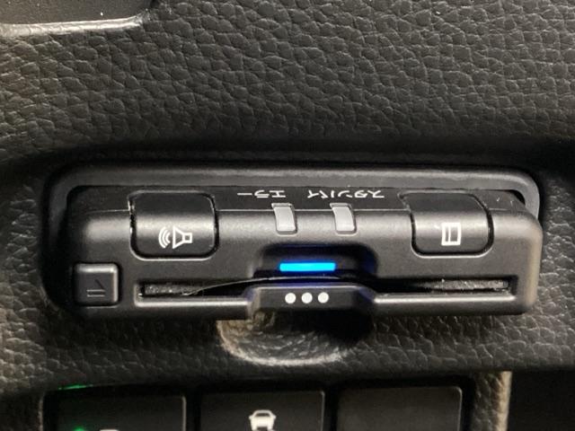 Ｎ－ＢＯＸカスタム Ｌ　いまコレ＋新品・フロアカーペットマット付　光触媒抗菌消臭施工済　純正メモリーナビ　フルセグＴＶ　バックモニター　電動スライドドア　衝突被害軽減ブレーキ（18枚目）