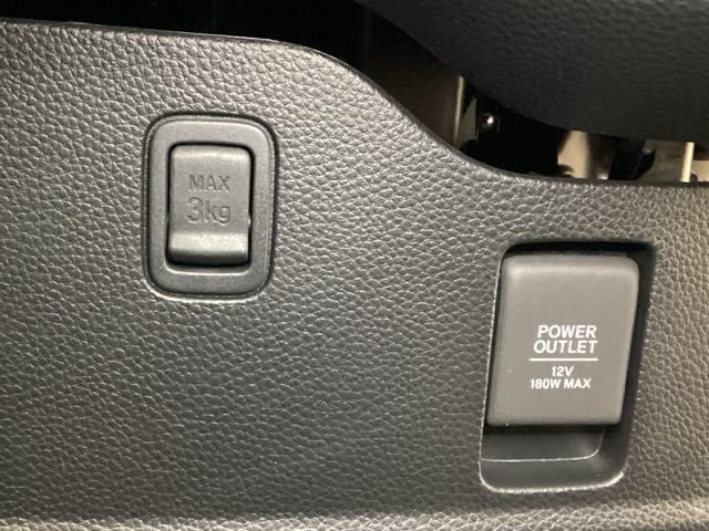 Ｎ－ＢＯＸカスタム Ｌ　いまコレ＋新品・フロアカーペットマット付　光触媒抗菌消臭施工済　純正メモリーナビ　フルセグＴＶ　バックモニター　電動スライドドア　衝突被害軽減ブレーキ（19枚目）