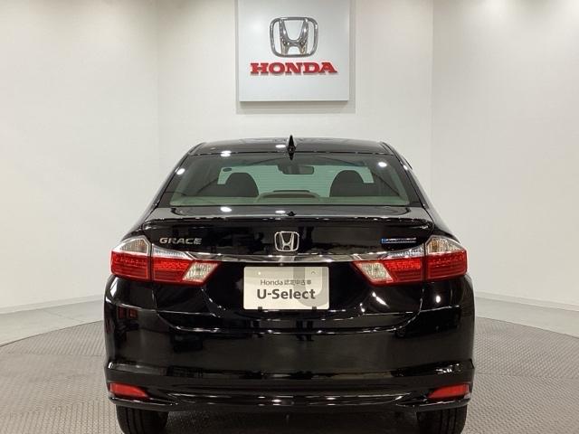 グレイス ハイブリッドEX 純正メモリーナビ 純正アルミホイール シートヒーター キーレス クルーズコントロール 衝突軽減ブレーキ 横滑り防止 バックカメラ 盗難防止 LEDヘッドライト 4WD キーレス(4枚目)